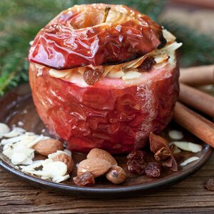 Baked apple with almond, cinnamon and honey