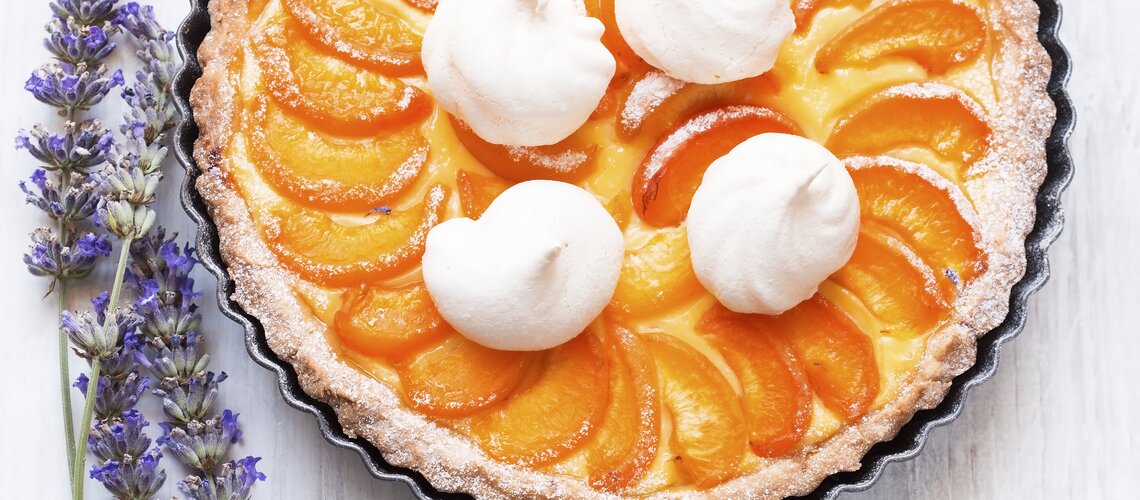 apricote tarte with lavenderhoney 