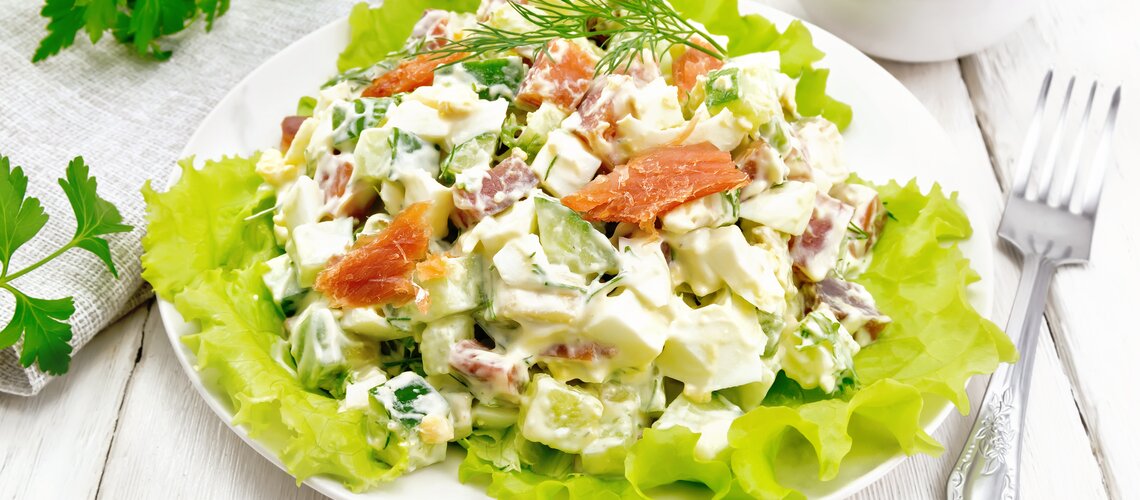 Lachs-Eier-Salat mit Honig-Senf-Dressing : Honig von Wernet
