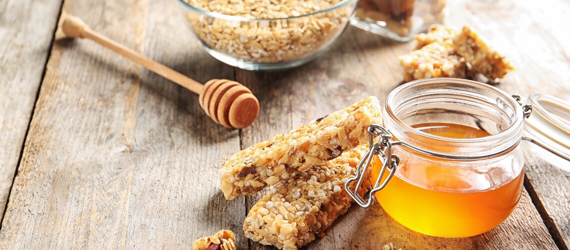 cereal bar with blossom honey 